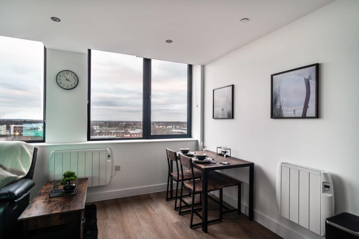 Stayzeni, Alexandra Rise Cosy 1br Flat Apartment *